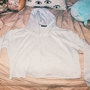 BRANDY MELVILLE —CROPPED HOODIE